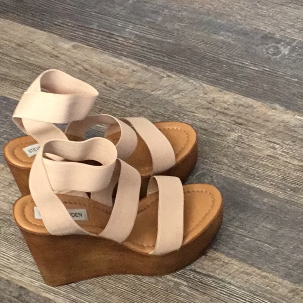 NUDE Steve Madden wedges ankle strap - Picture 1 of 4